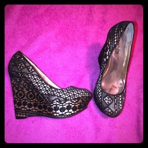 Black lace wedges